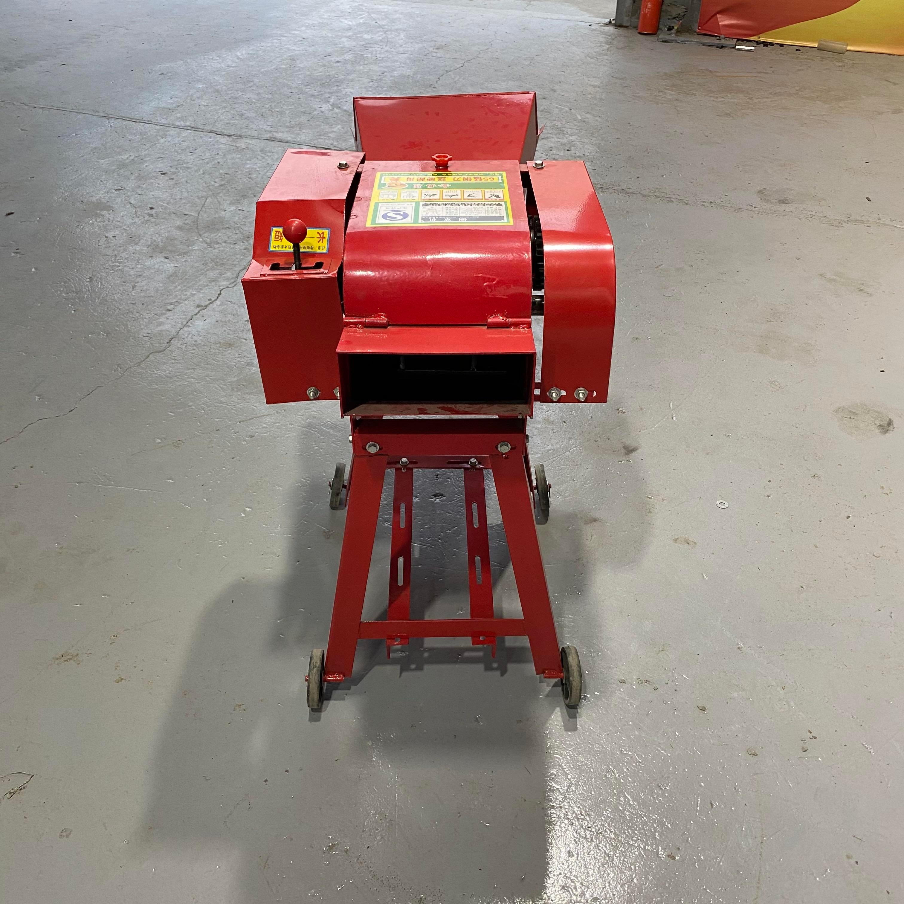 New Dual-purpose Hay Cutter Shredder Household Small Fodder Processing Machine 220V All Iron 4 Blades Wet Dry Grass Straw Crusher for Livestock Breeding
